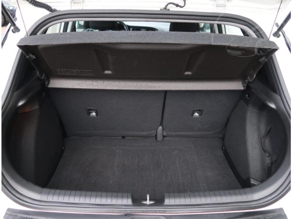 2017 Hyundai i20 - 25