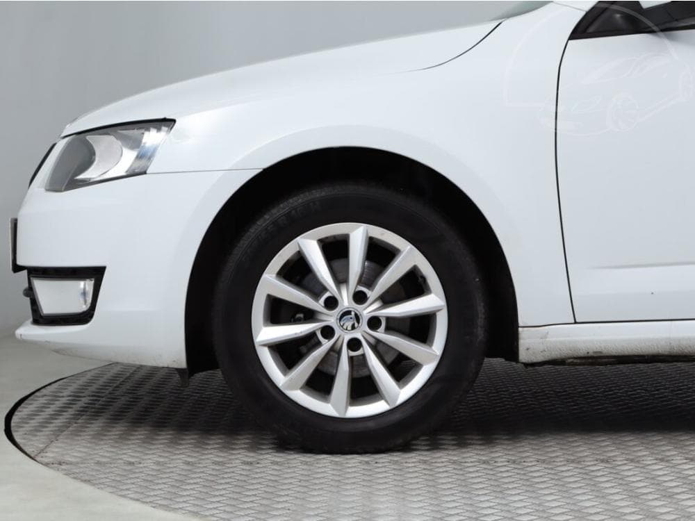 2015 Škoda OCTAVIA - 12