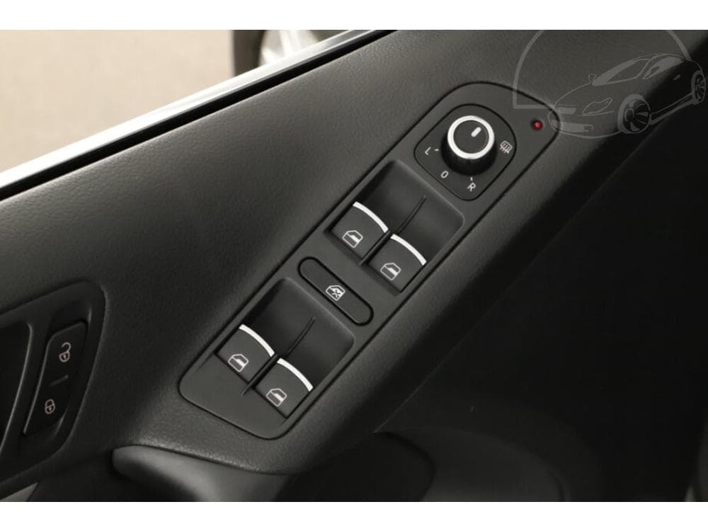 2012 Volkswagen Tiguan - 13