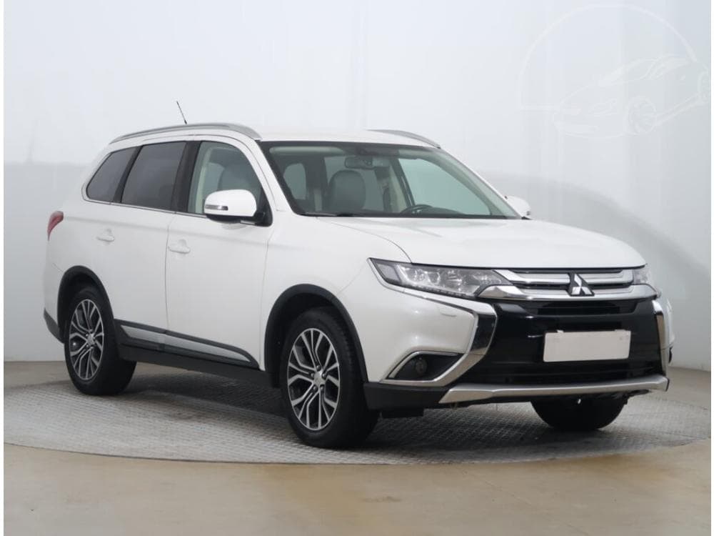 Mitsubishi Outlander 2.2 DI-D, 4X4, 7 míst, Kůže