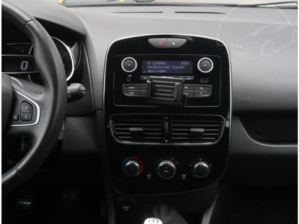 2017 Renault Clio - 12