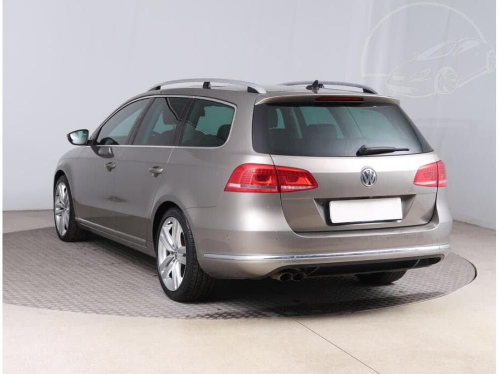 2013 Volkswagen PASSAT - 4