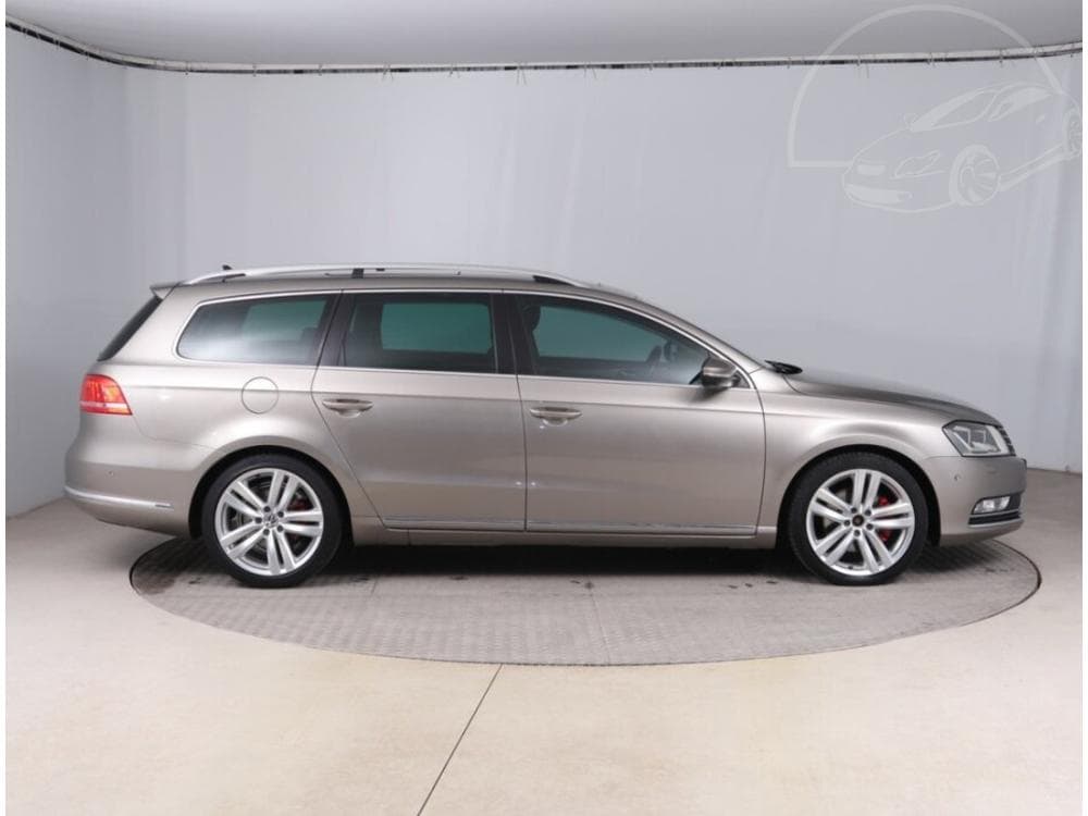 2013 Volkswagen PASSAT - 6