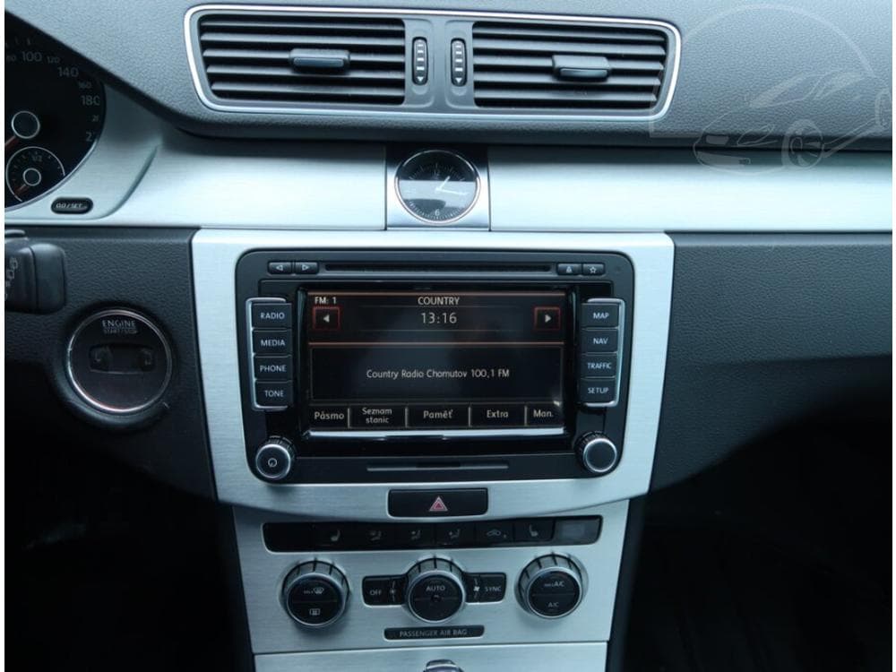 2013 Volkswagen PASSAT - 12
