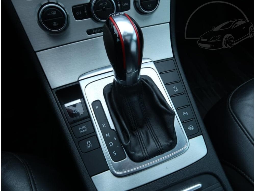 2013 Volkswagen PASSAT - 13