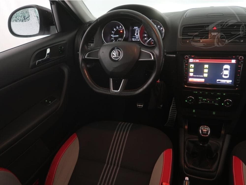2015 Škoda YETI - 31