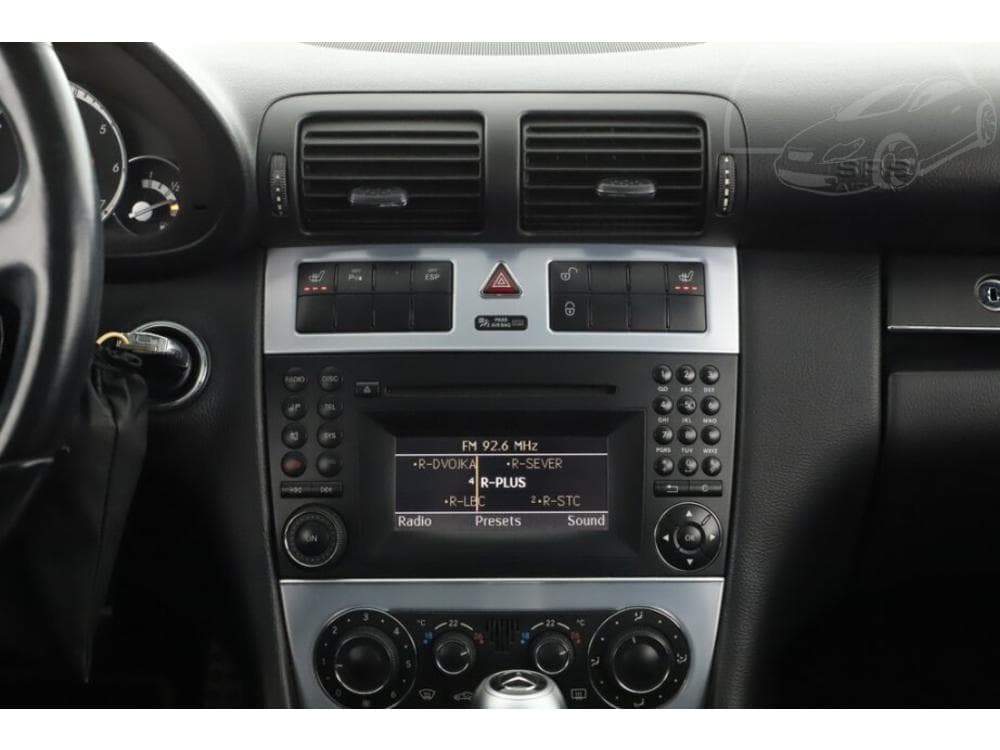 2011 Mercedes-Benz CLC - 11