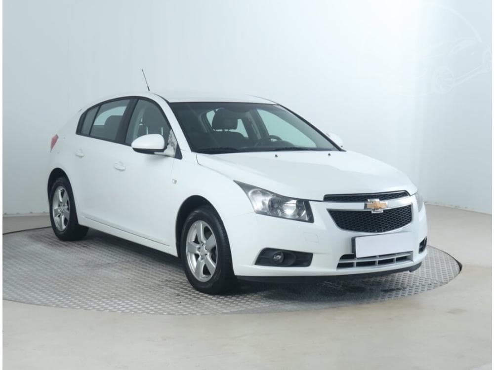 Chevrolet Cruze 1.6 i 16V, ČR,1.maj