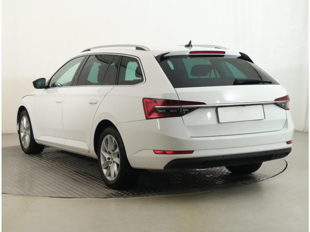 2019 Škoda SUPERB - 7