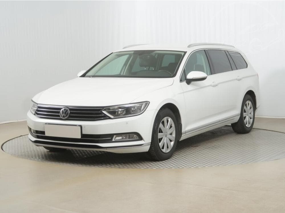 2017 Volkswagen PASSAT - 2