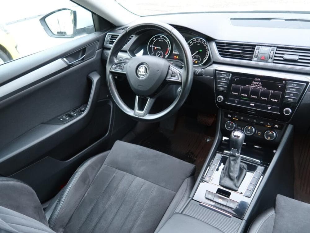 2016 Škoda SUPERB - 19