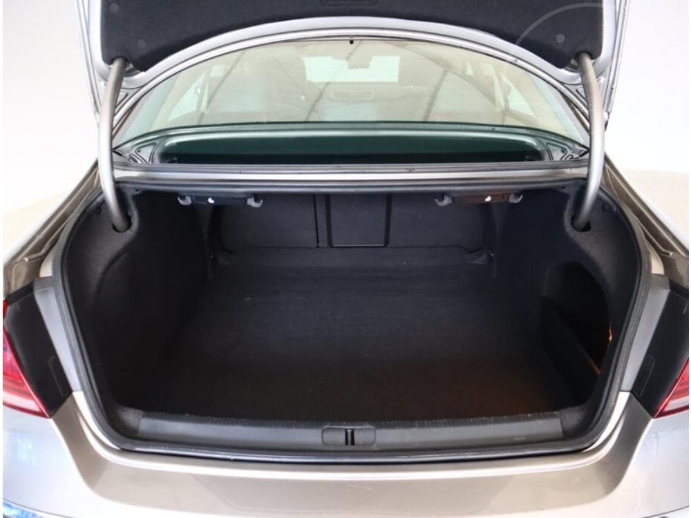 2013 Volkswagen Cc - 12