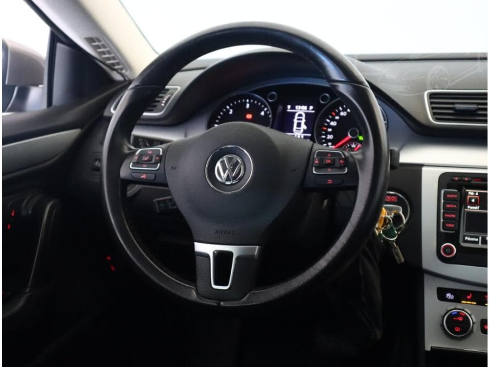 2013 Volkswagen Cc - 14