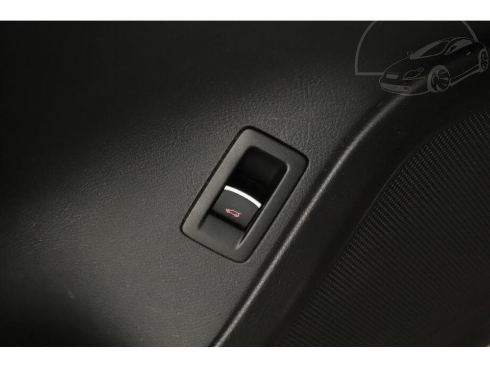 2010 Volkswagen Touareg - 11