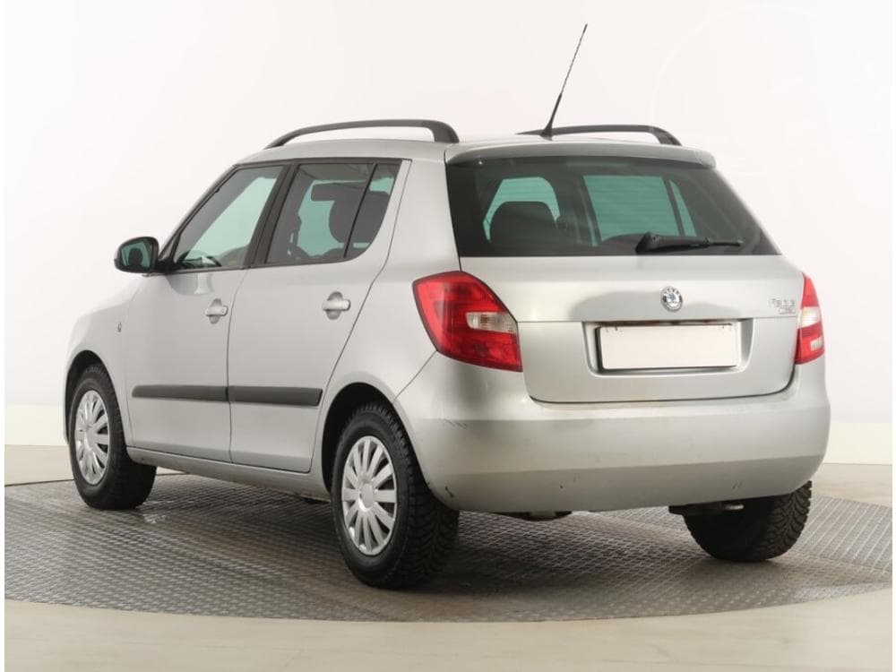 2010 Škoda FABIA - 4