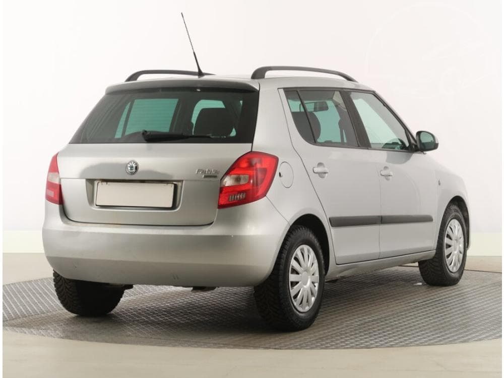2010 Škoda FABIA - 5