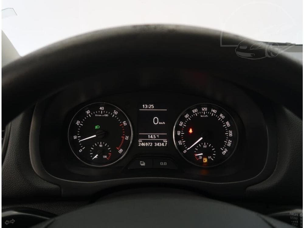 2010 Škoda FABIA - 11