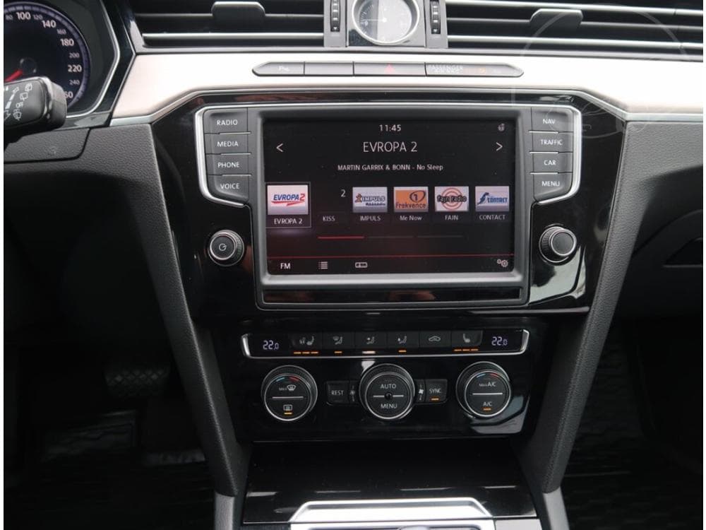 2014 Volkswagen PASSAT - 12