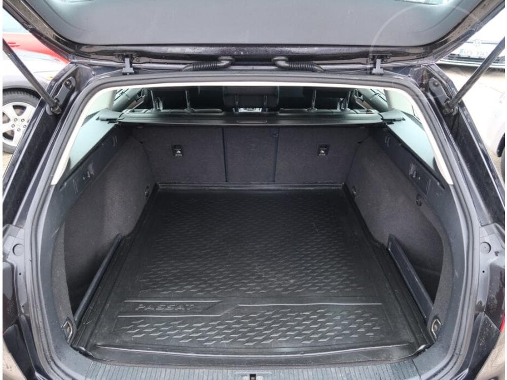 2014 Volkswagen PASSAT - 14