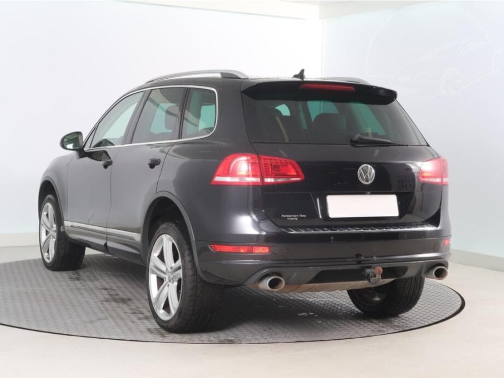 2012 Volkswagen Touareg - 4