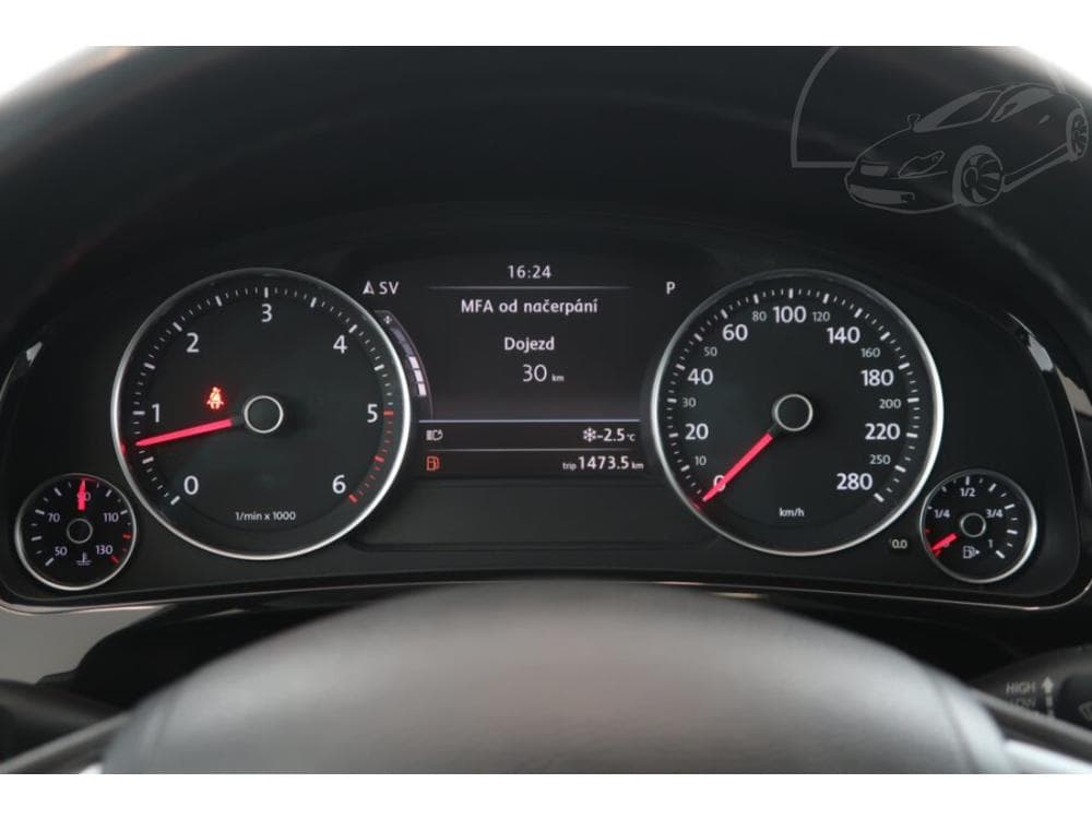 2012 Volkswagen Touareg - 11