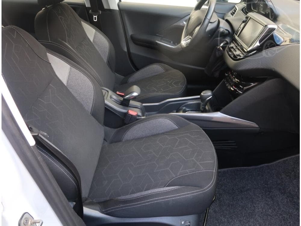 2018 Peugeot 2008 - 9