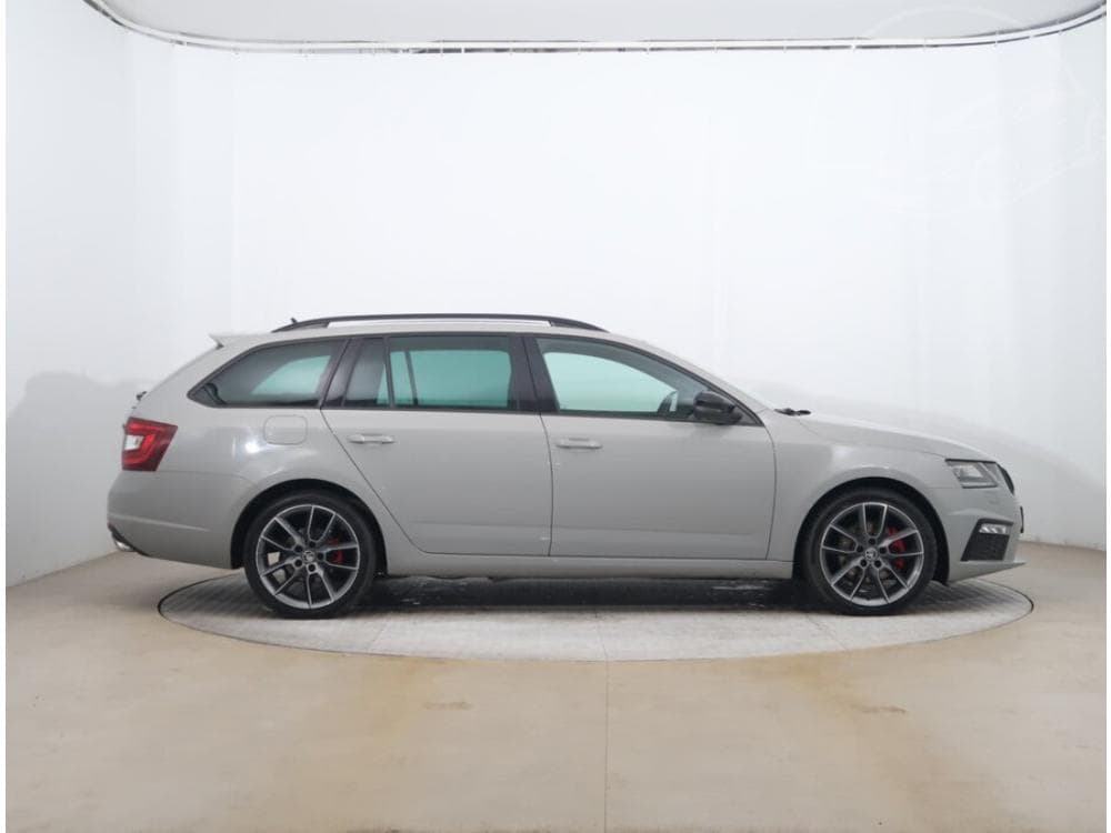 2018 Škoda OCTAVIA - 16