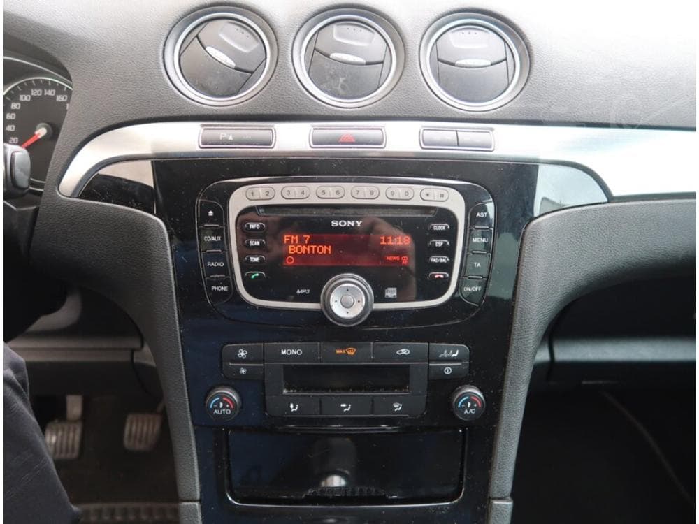 2011 Ford GALAXY - 12