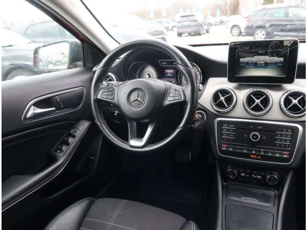 2016 Mercedes-Benz Gla - 7