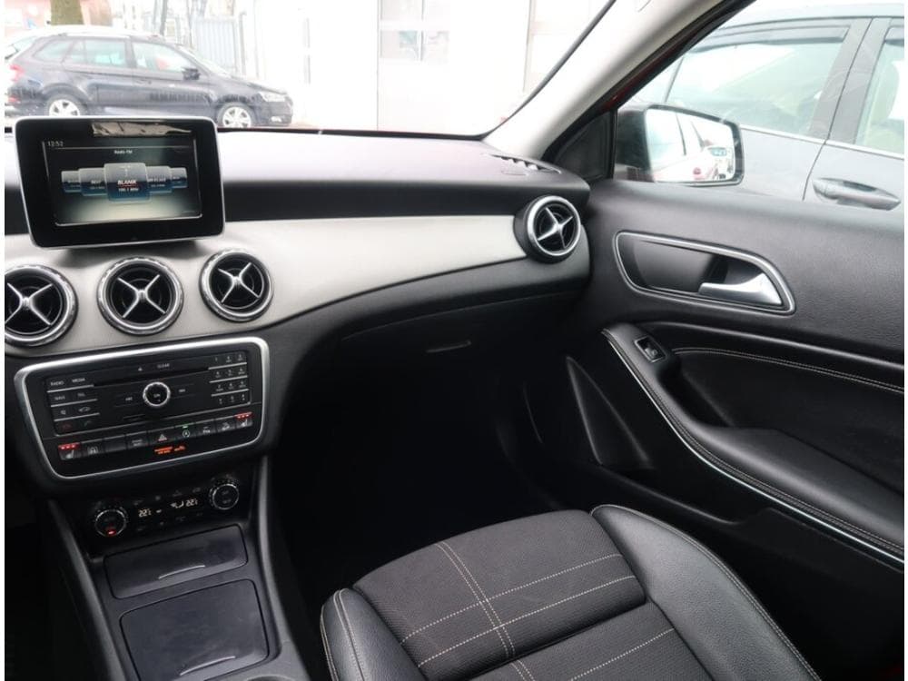 2016 Mercedes-Benz Gla - 8