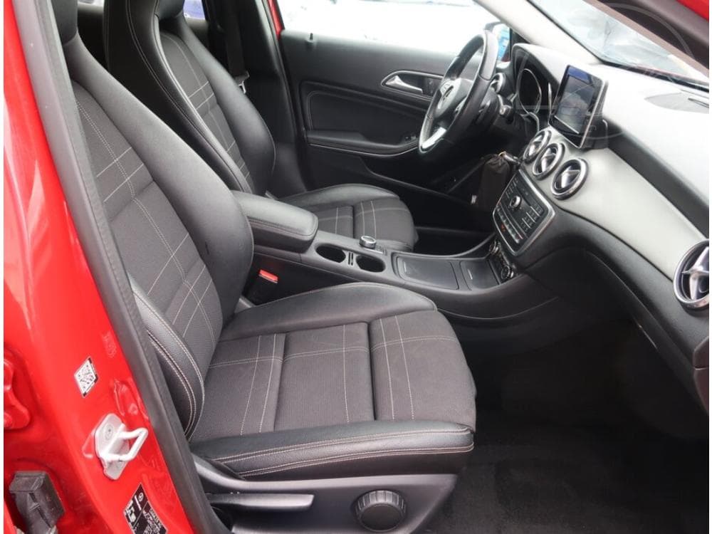 2016 Mercedes-Benz Gla - 9