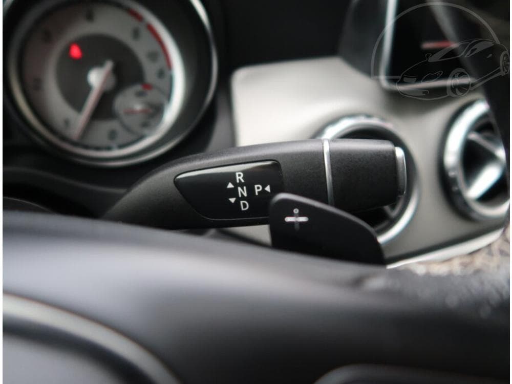 2016 Mercedes-Benz Gla - 13