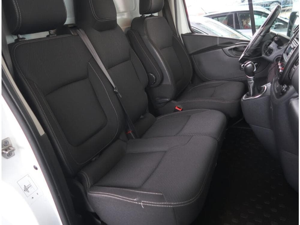 2021 Renault TRAFIC - 17