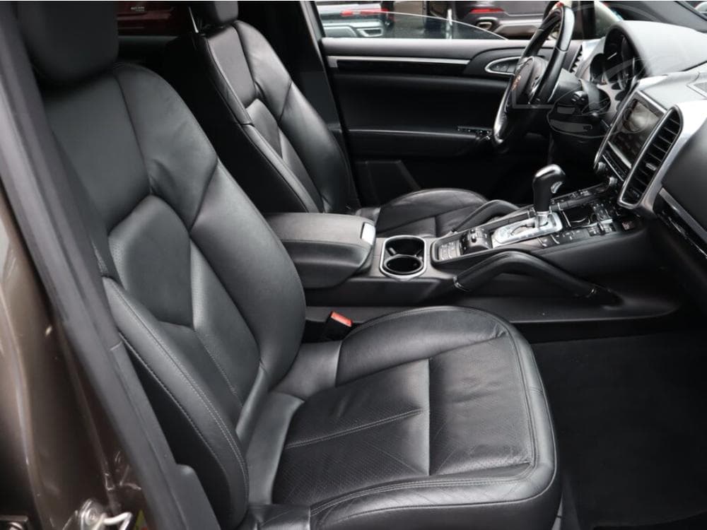 2012 Porsche Cayenne - 7