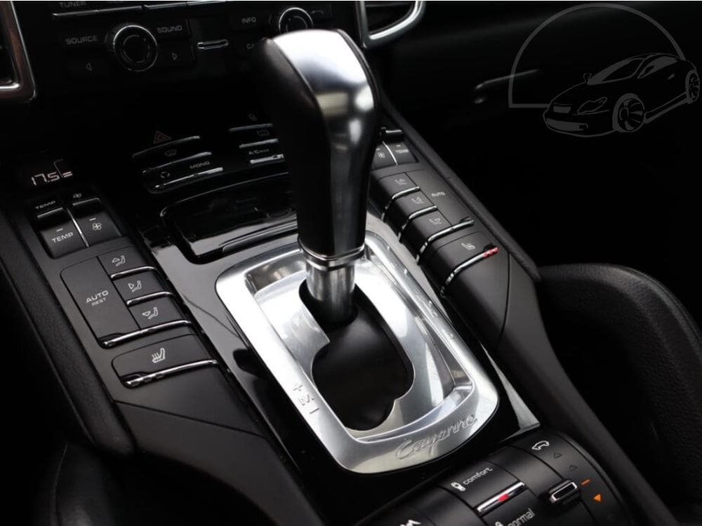 2012 Porsche Cayenne - 11