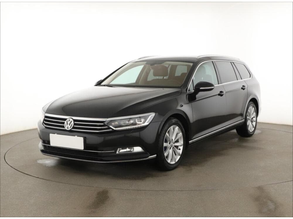 2017 Volkswagen Passat - 2