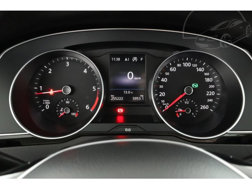 2017 Volkswagen Passat - 8