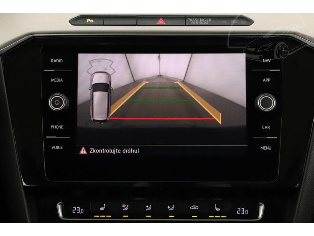 2017 Volkswagen Passat - 12