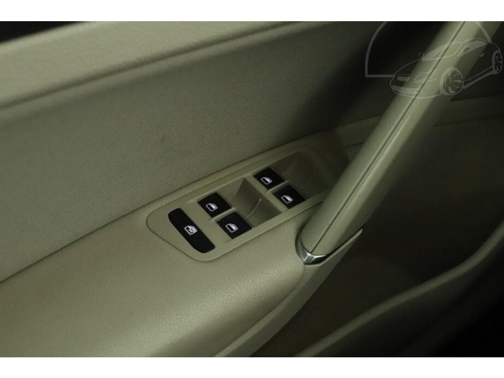 2013 Volkswagen GOLF - 13