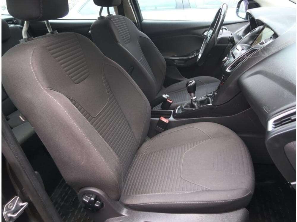2017 Ford FOCUS - 9