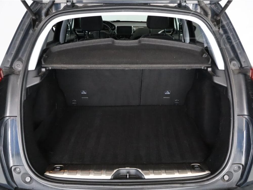 2018 Peugeot 2008 - 11