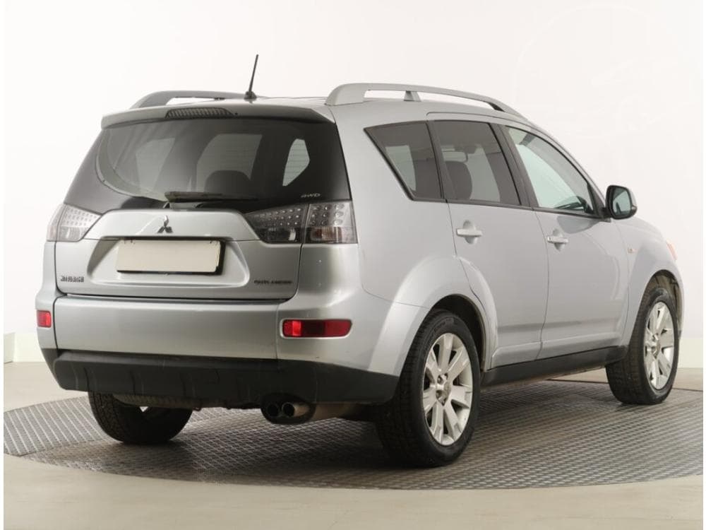 2009 Mitsubishi OUTLANDER - 5