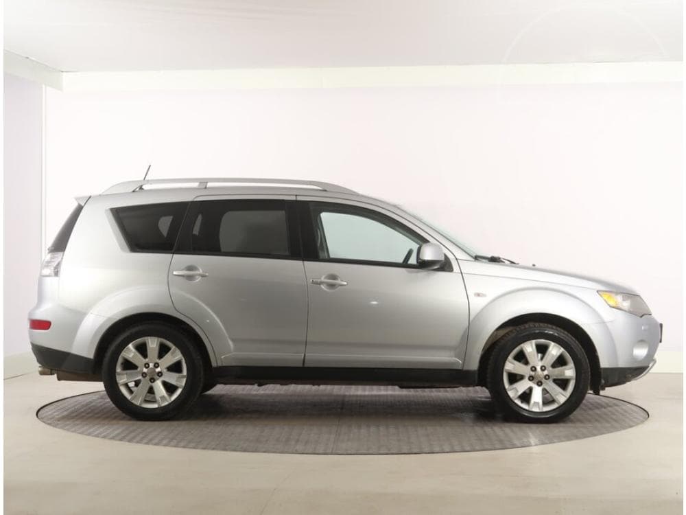2009 Mitsubishi OUTLANDER - 6