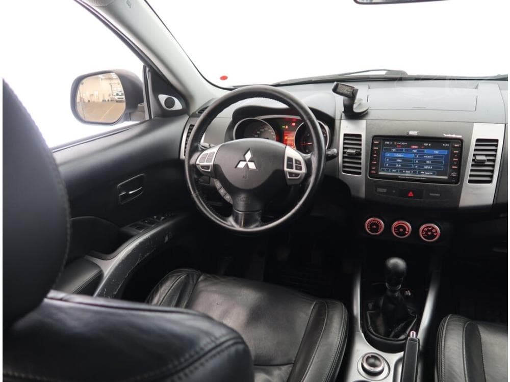 2009 Mitsubishi OUTLANDER - 7