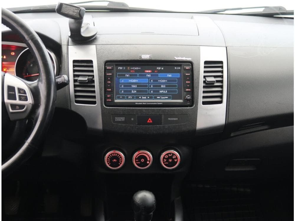 2009 Mitsubishi OUTLANDER - 12