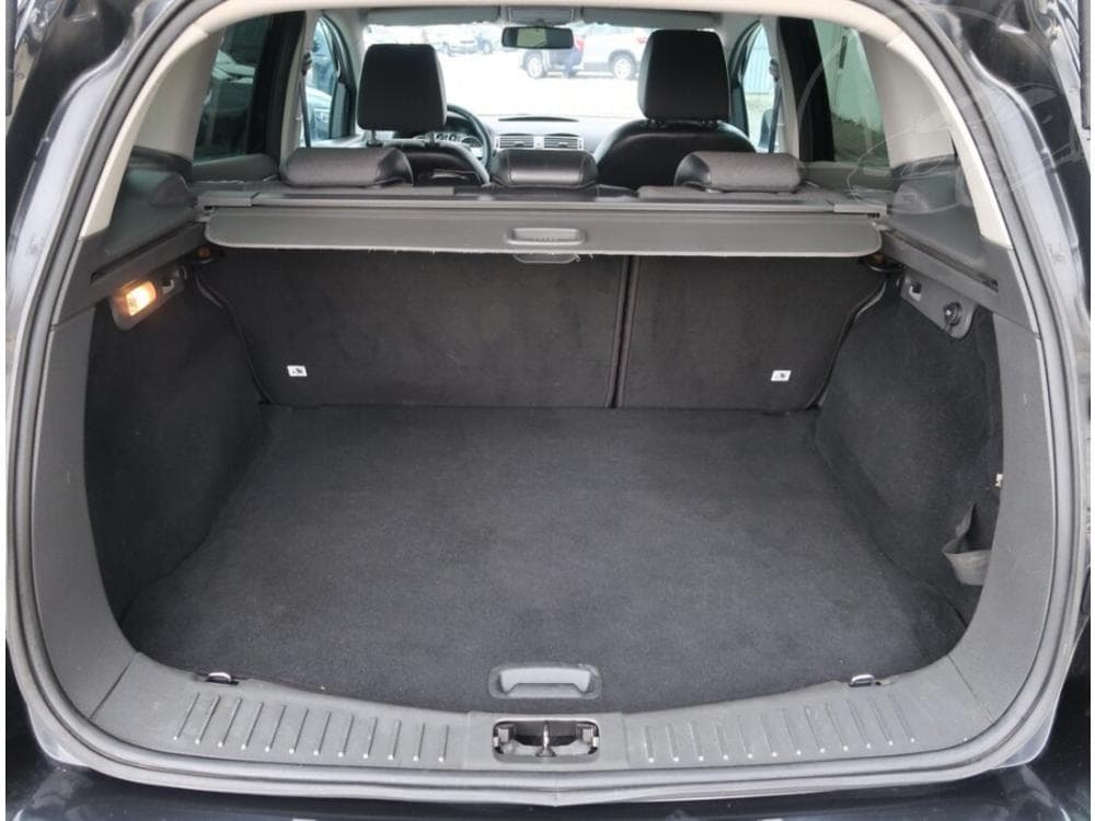 2010 Ford KUGA - 13