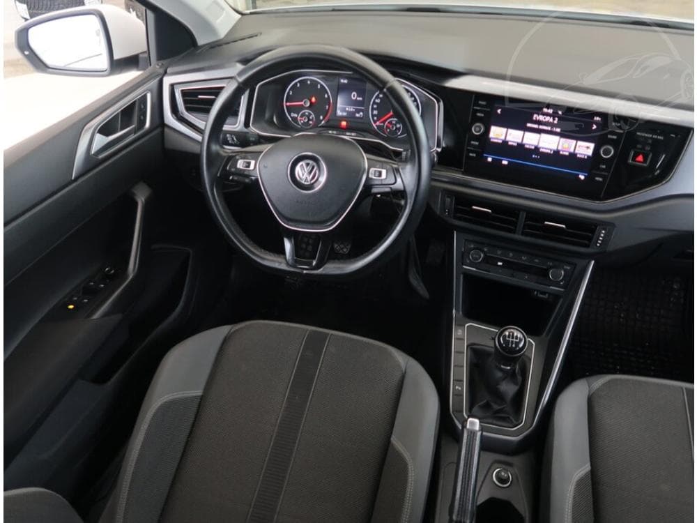 2019 Volkswagen POLO - 37