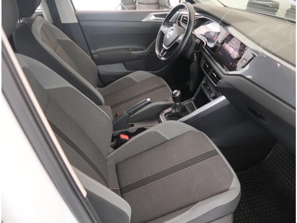 2019 Volkswagen POLO - 49