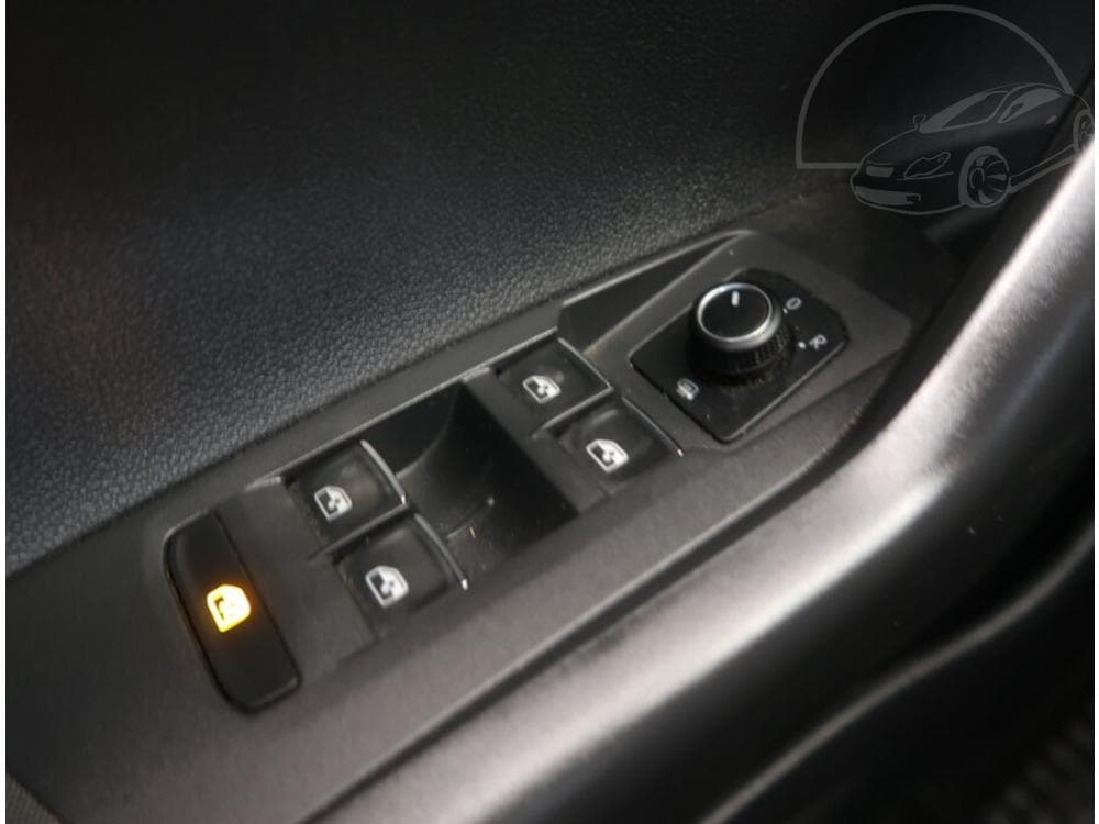 2019 Volkswagen POLO - 73