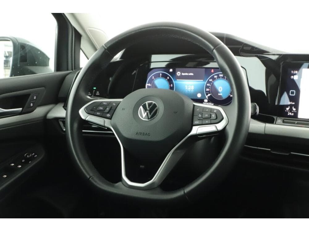 2021 Volkswagen GOLF - 27